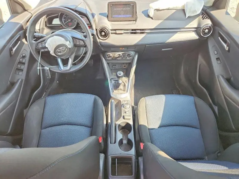 2019 TOYOTA YARIS LE  