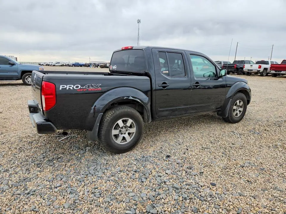 2010 NISSAN FRONTIER SE V6  
