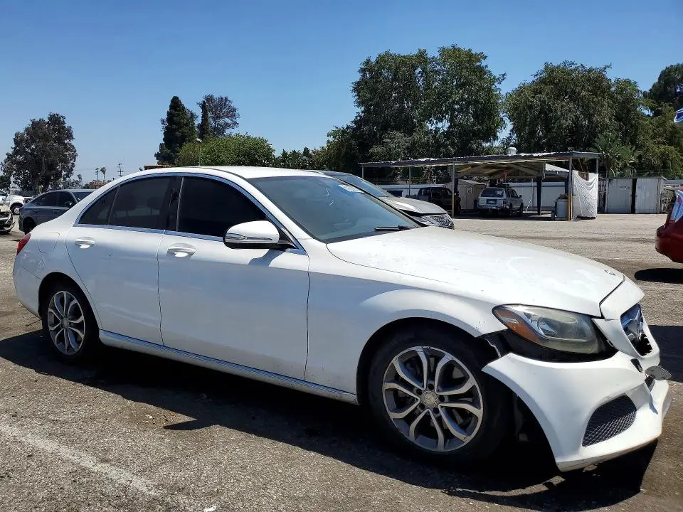 2015 MERCEDES-BENZ C 300  