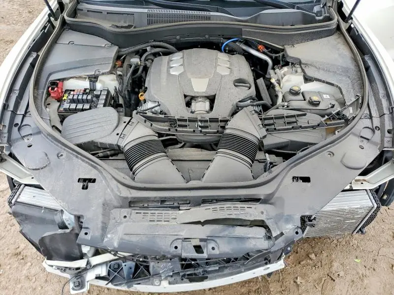 2022 MASERATI LEVANTE BASE  