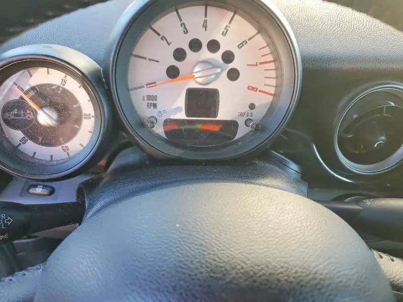 2011 MINI COOPER   