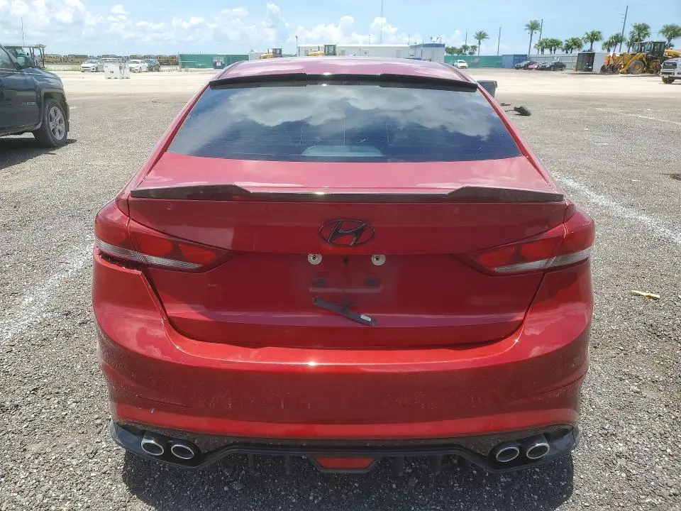 2018 HYUNDAI ELANTRA SE  