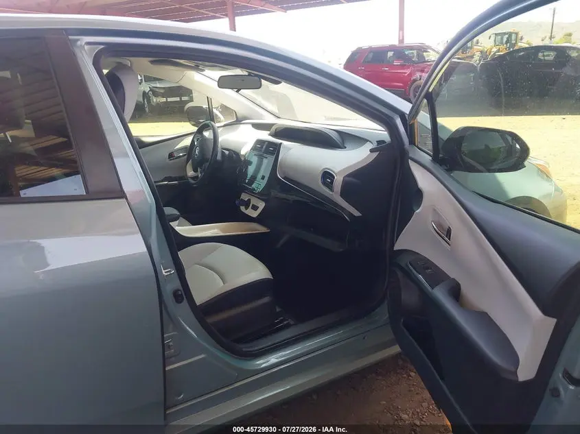2017 TOYOTA PRIUS THREE TOURING