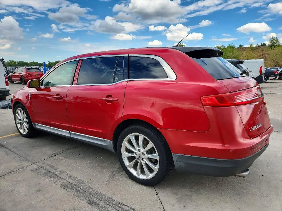 2012 LINCOLN MKT   