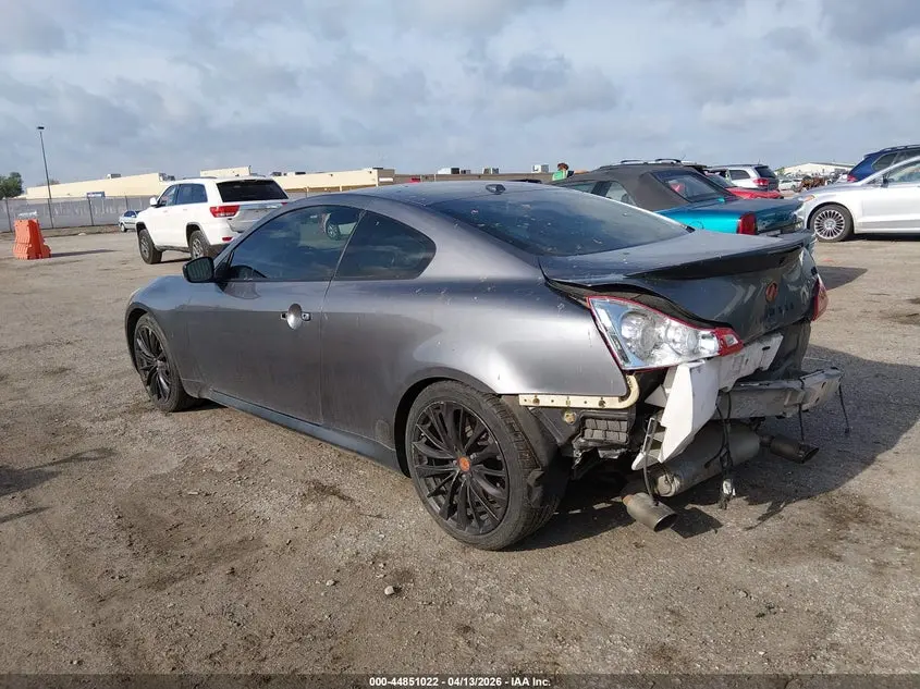 2011 INFINITI G37 JOURNEY