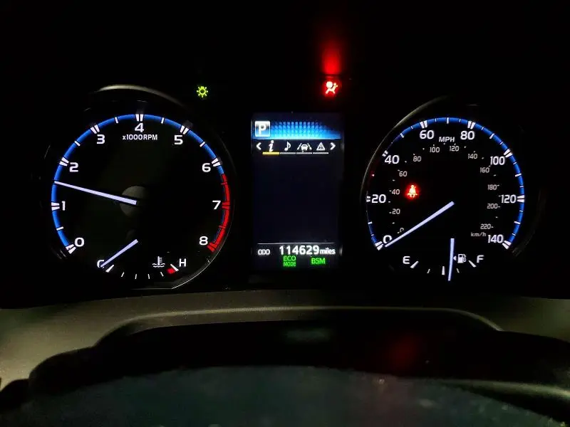 2018 TOYOTA RAV4 XLE  