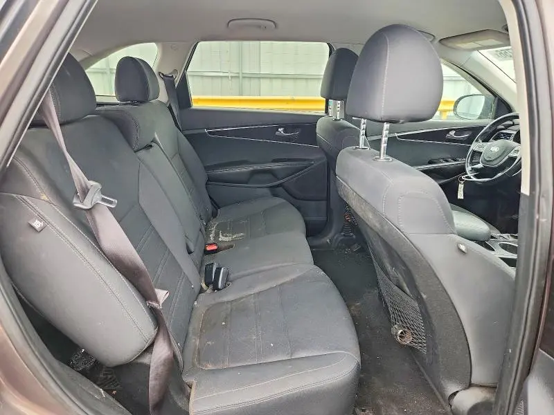 2020 KIA SORENTO S  