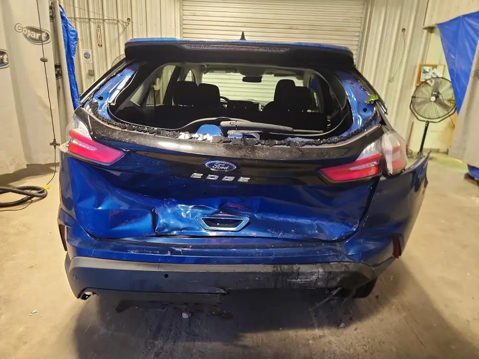 2021 FORD EDGE SE  