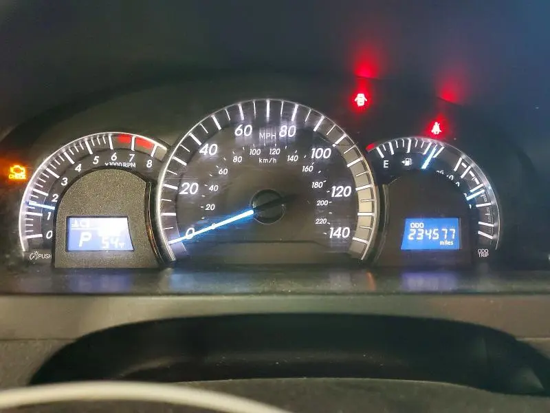 2012 TOYOTA CAMRY SE  