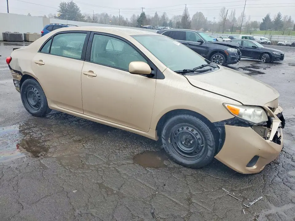 2011 TOYOTA COROLLA LE  
