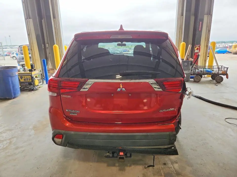 2018 MITSUBISHI OUTLANDER SE  