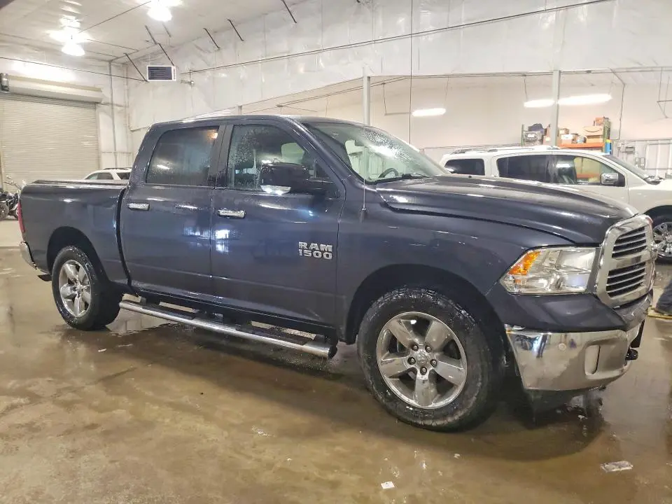 2017 RAM 1500 SLT  