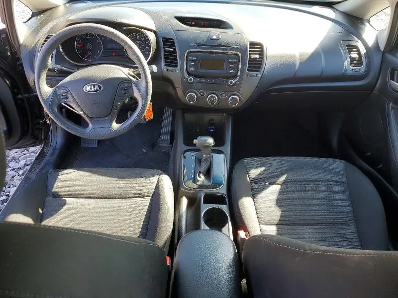 2017 KIA FORTE LX  