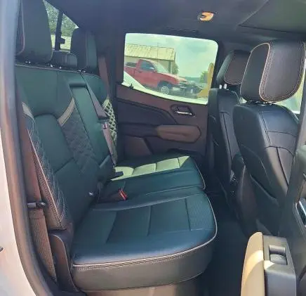2023 GMC CANYON DENALI  