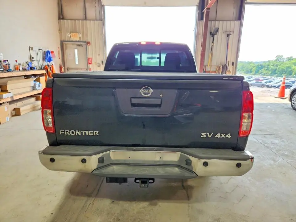 2016 NISSAN FRONTIER SV  
