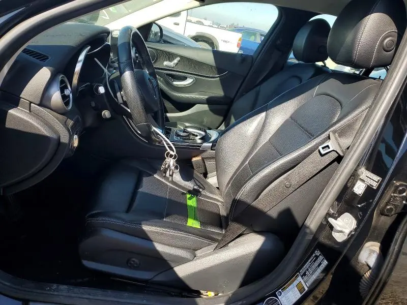 2015 MERCEDES-BENZ C 300  