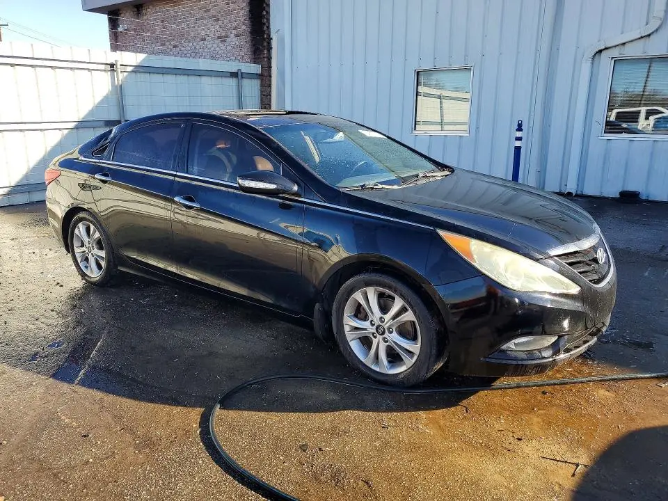 2013 HYUNDAI SONATA SE  