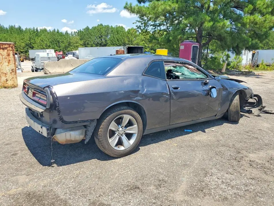 2015 DODGE CHALLENGER SXT  