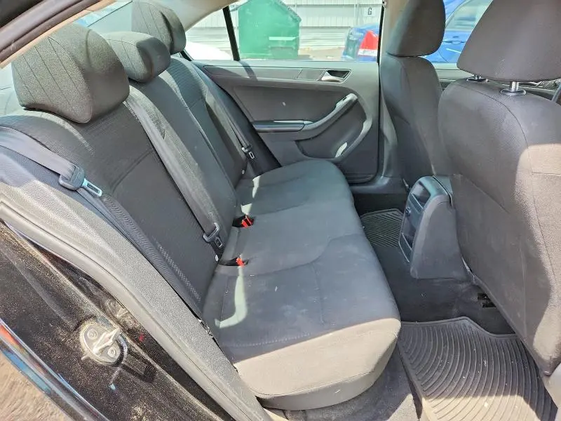 2015 VOLKSWAGEN JETTA BASE  