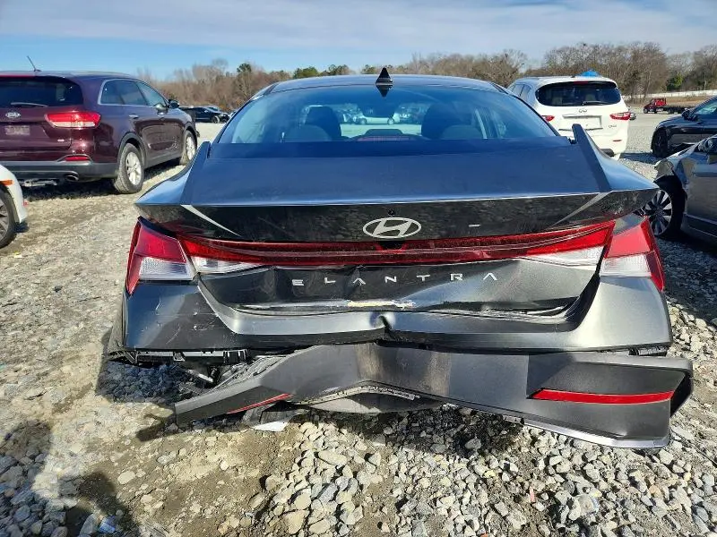 2024 HYUNDAI ELANTRA SEL  