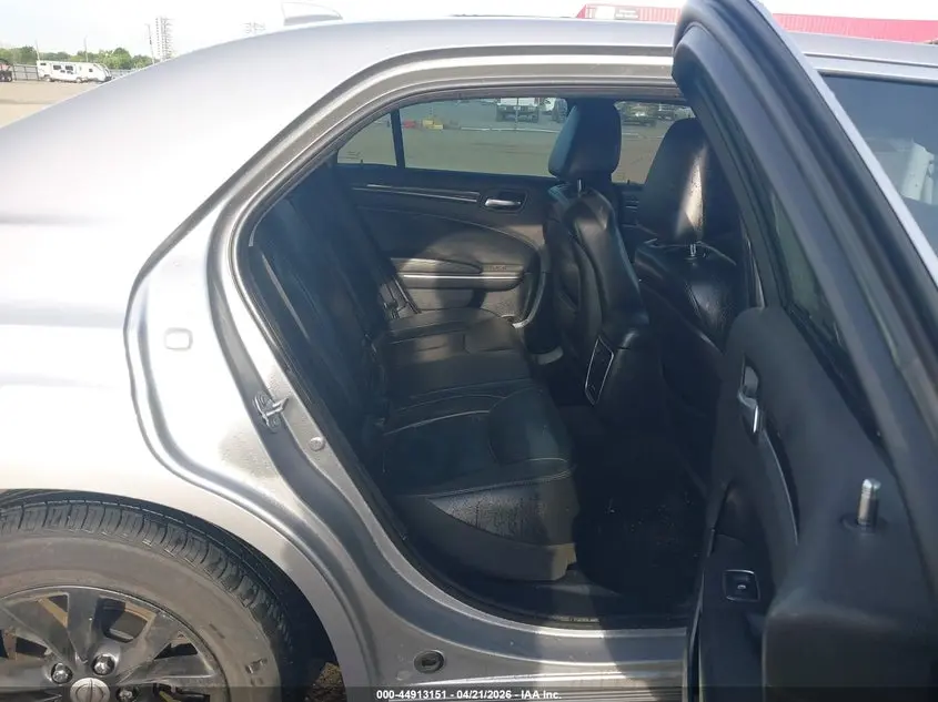 2016 CHRYSLER 300 LIMITED