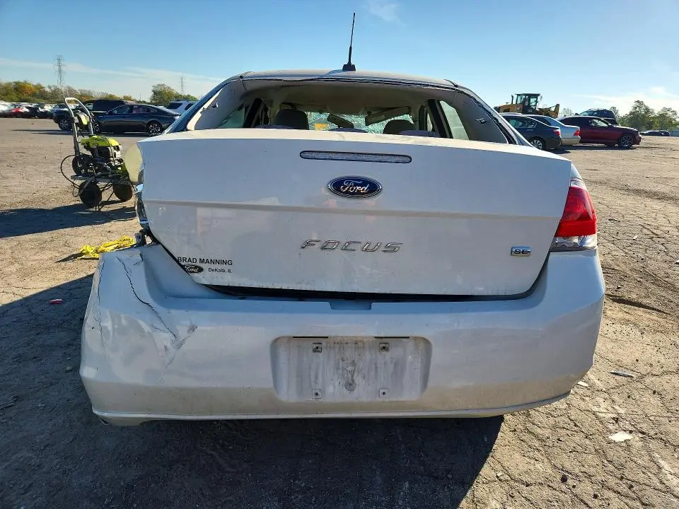 2011 FORD FOCUS SE  