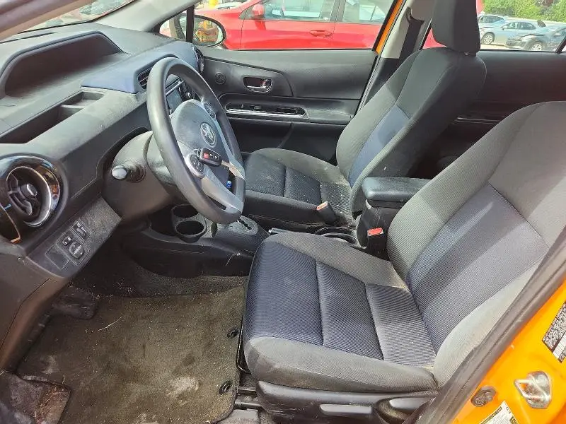2016 TOYOTA PRIUS C TWO  