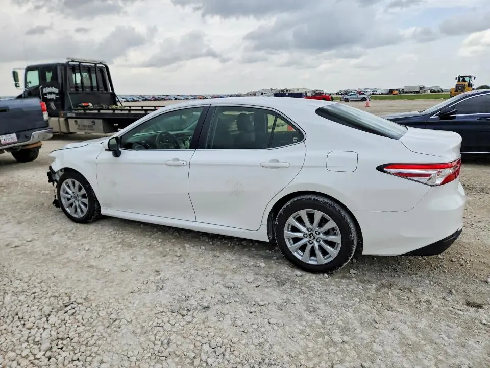 2018 TOYOTA CAMRY LE  