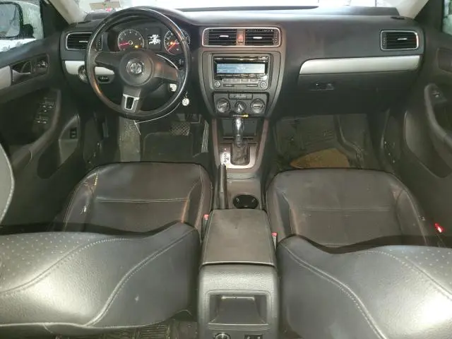 2013 VOLKSWAGEN JETTA SE  