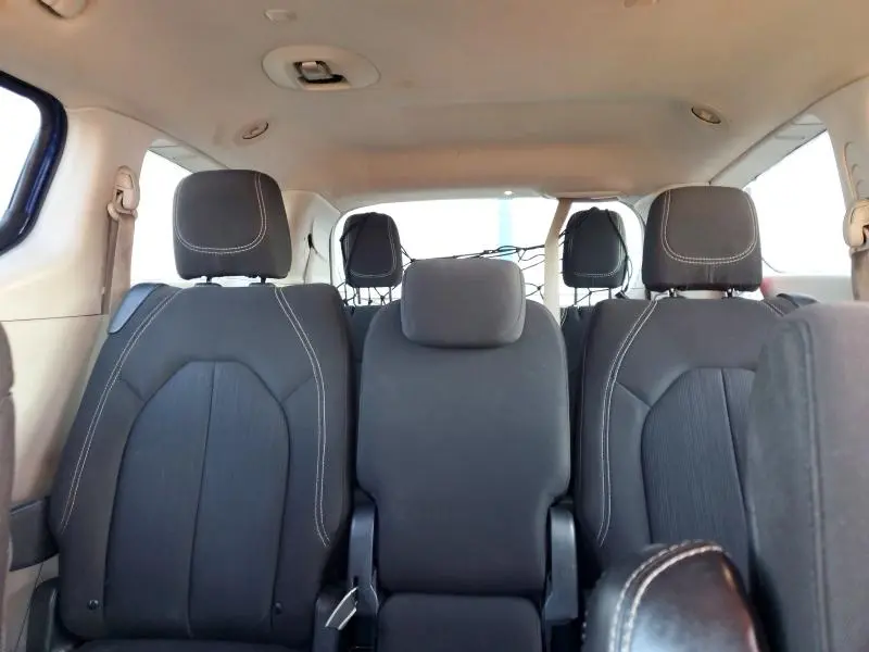 2021 CHRYSLER VOYAGER LX  