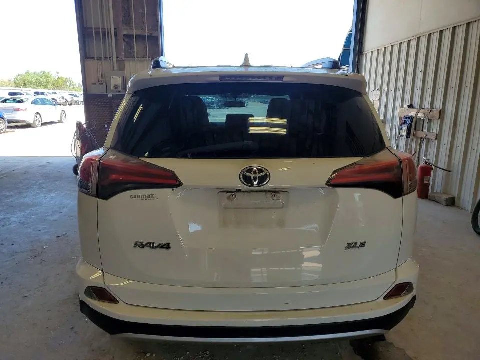 2016 TOYOTA RAV4 XLE  