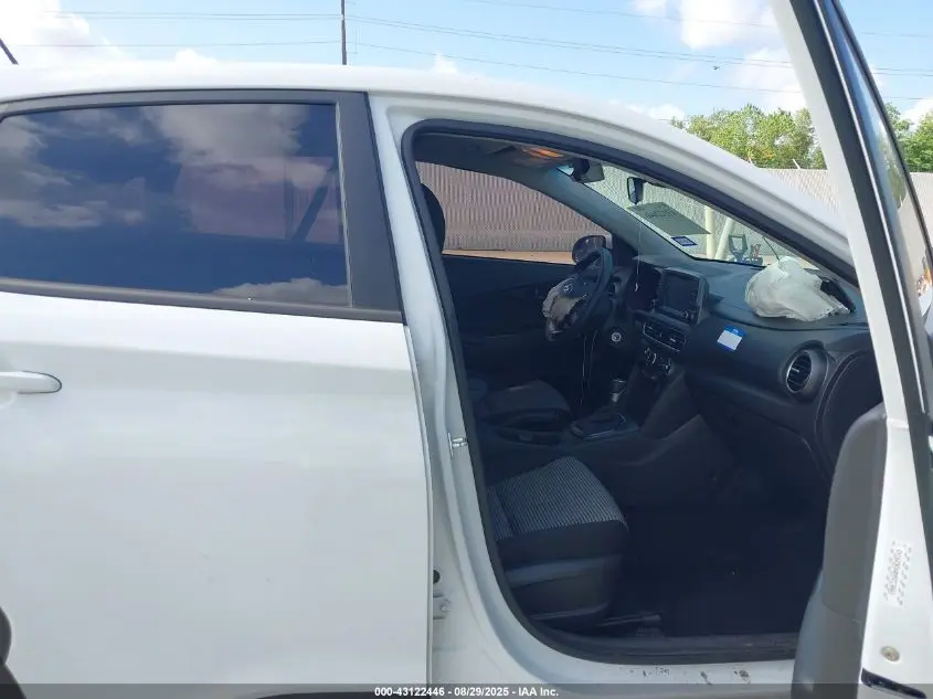 2021 HYUNDAI KONA SE