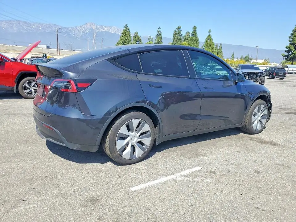 2024 TESLA MODEL Y   
