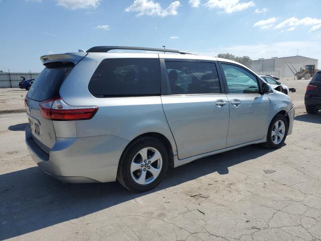 2019 TOYOTA SIENNA LE