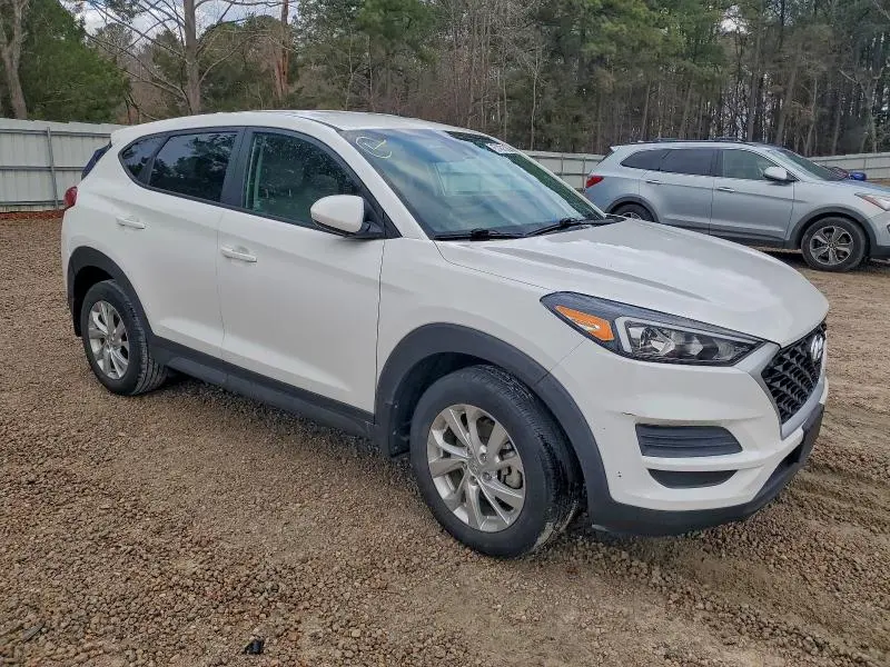2021 HYUNDAI TUCSON SE  