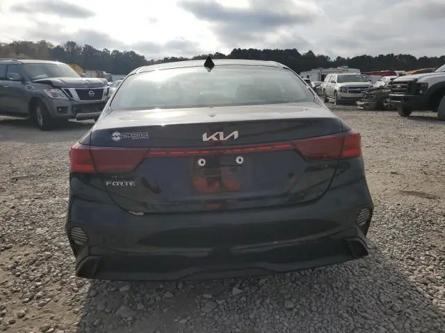 2024 KIA FORTE LX  