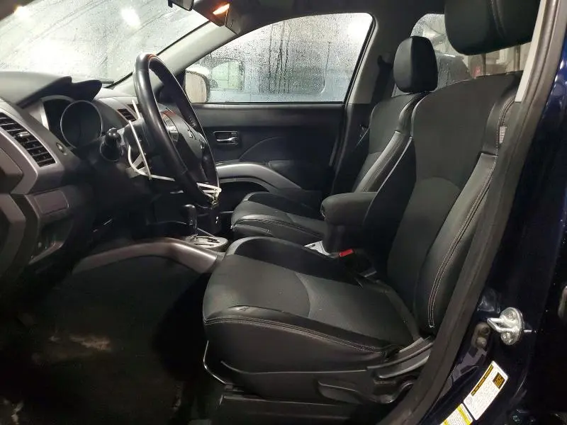2010 MITSUBISHI OUTLANDER SE  