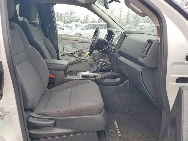 2024 NISSAN FRONTIER S  