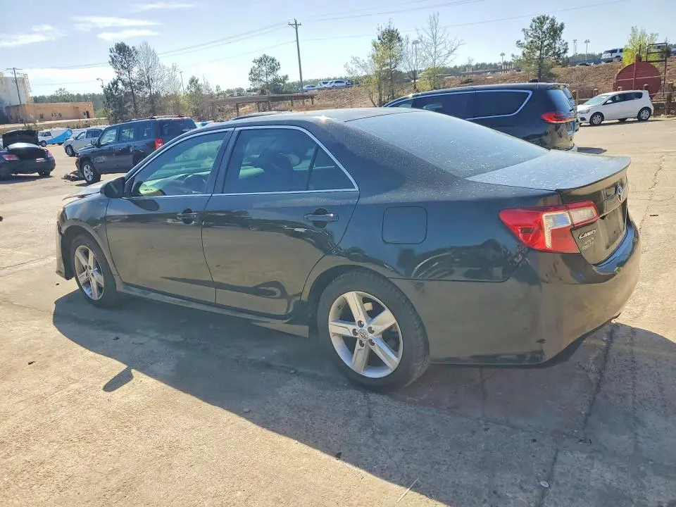 2014 TOYOTA CAMRY SE  