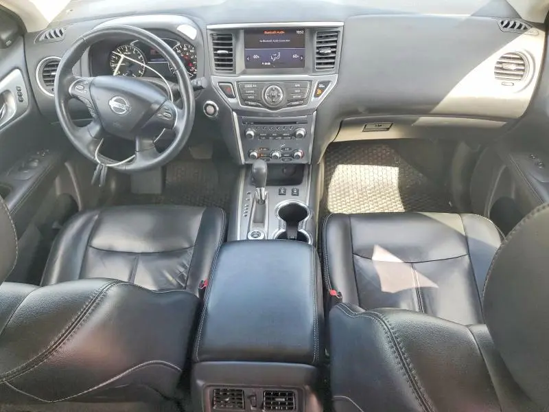 2017 NISSAN PATHFINDER SL  