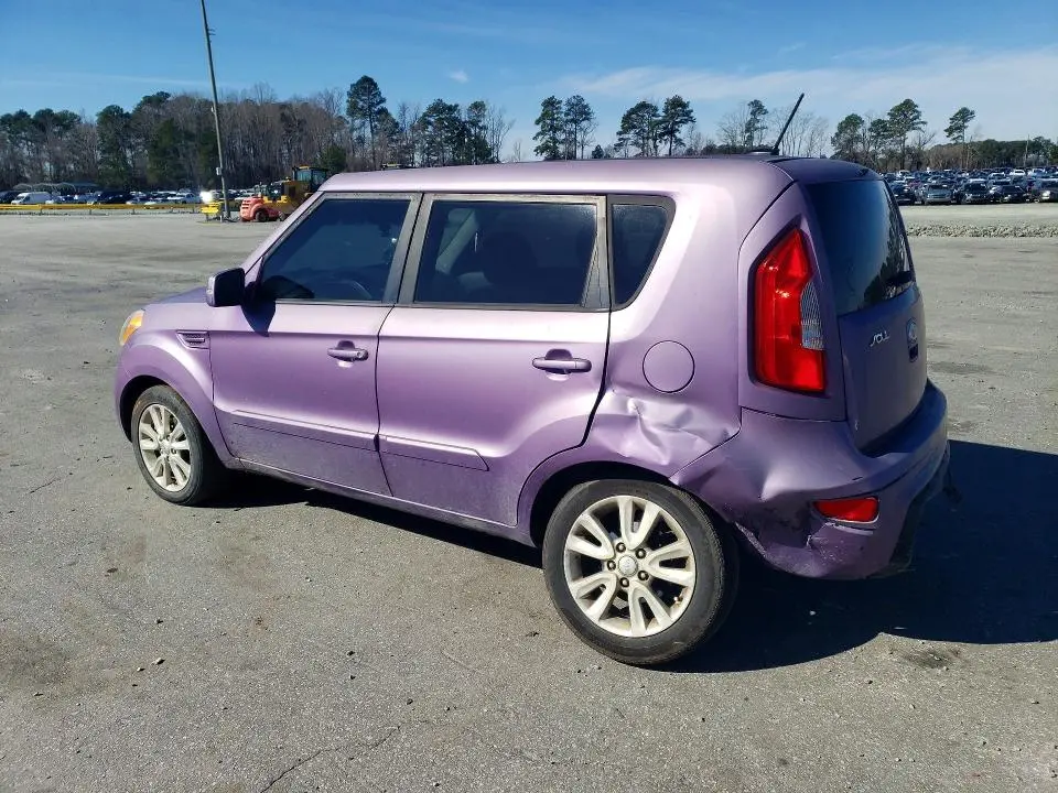 2013 KIA SOUL +  