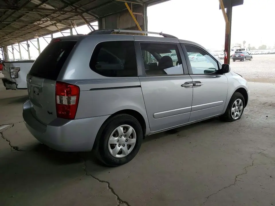 2010 KIA SEDONA LX  