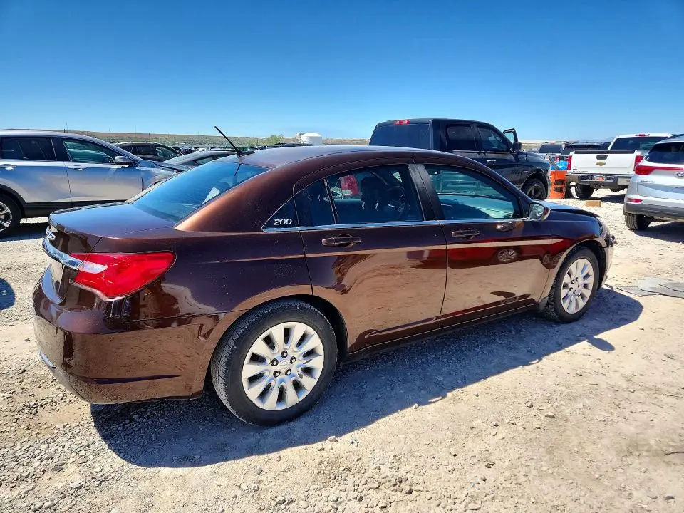 2013 CHRYSLER 200 LX  