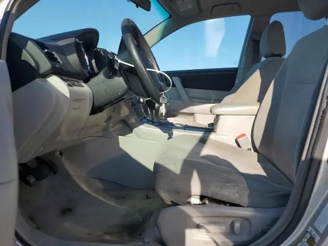 2010 TOYOTA HIGHLANDER