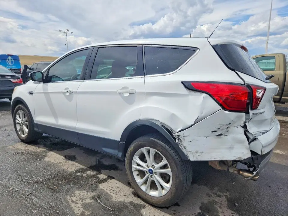 2019 FORD ESCAPE SE  