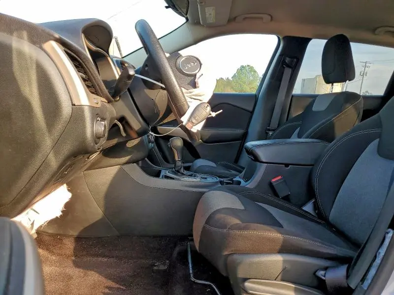 2017 JEEP CHEROKEE SPORT  