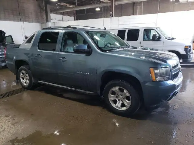2011 CHEVROLET AVALANCHE LT  