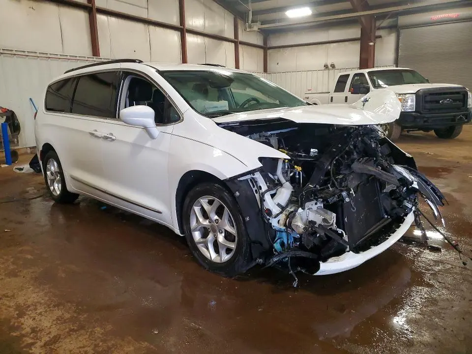 2017 CHRYSLER PACIFICA TOURING L  
