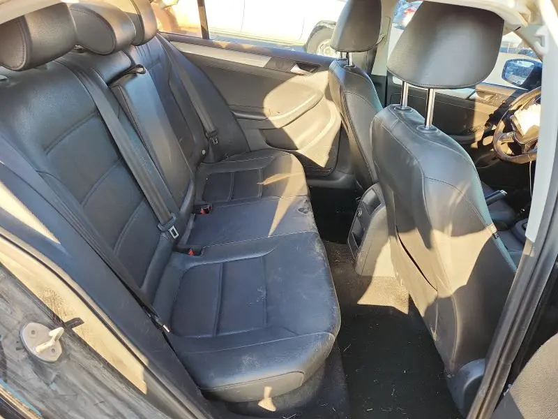 2017 VOLKSWAGEN JETTA SE  