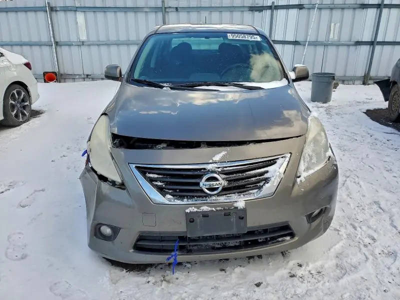2014 NISSAN VERSA S  